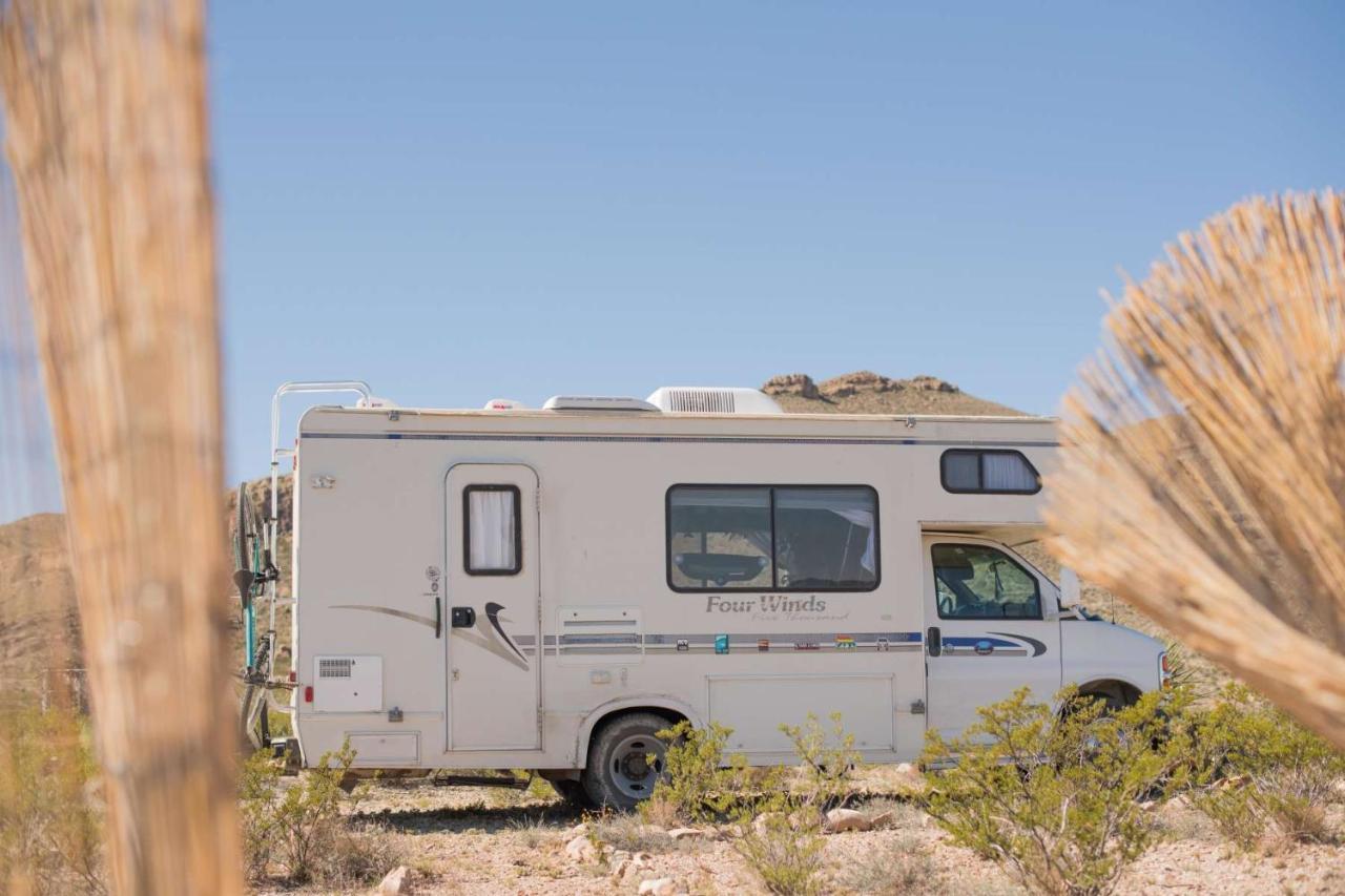 Camping At Desert Gardens Oasis In Lobo, Tx Van Horn Bagian luar foto